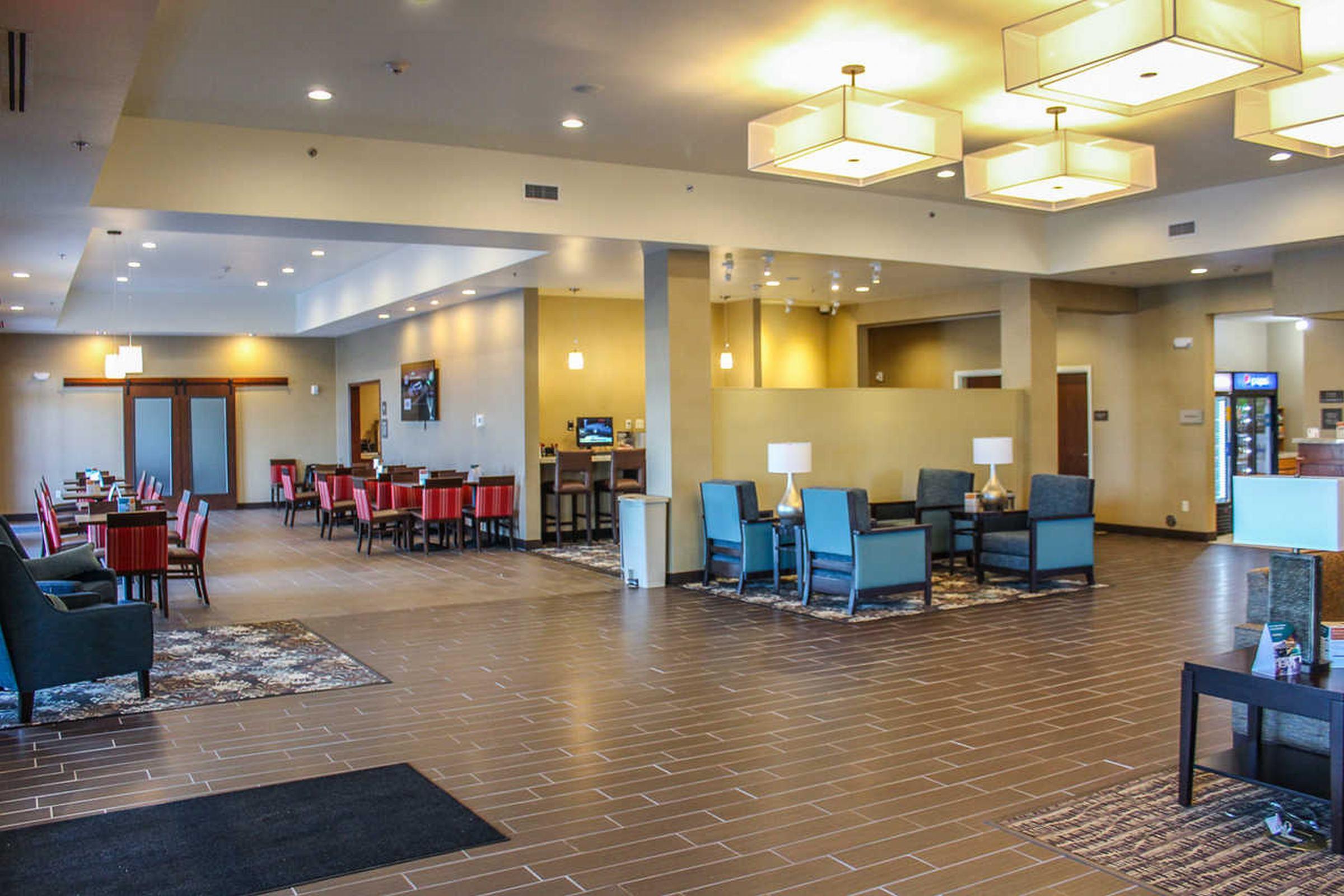 Comfort Suites University Brookings Eksteriør bilde