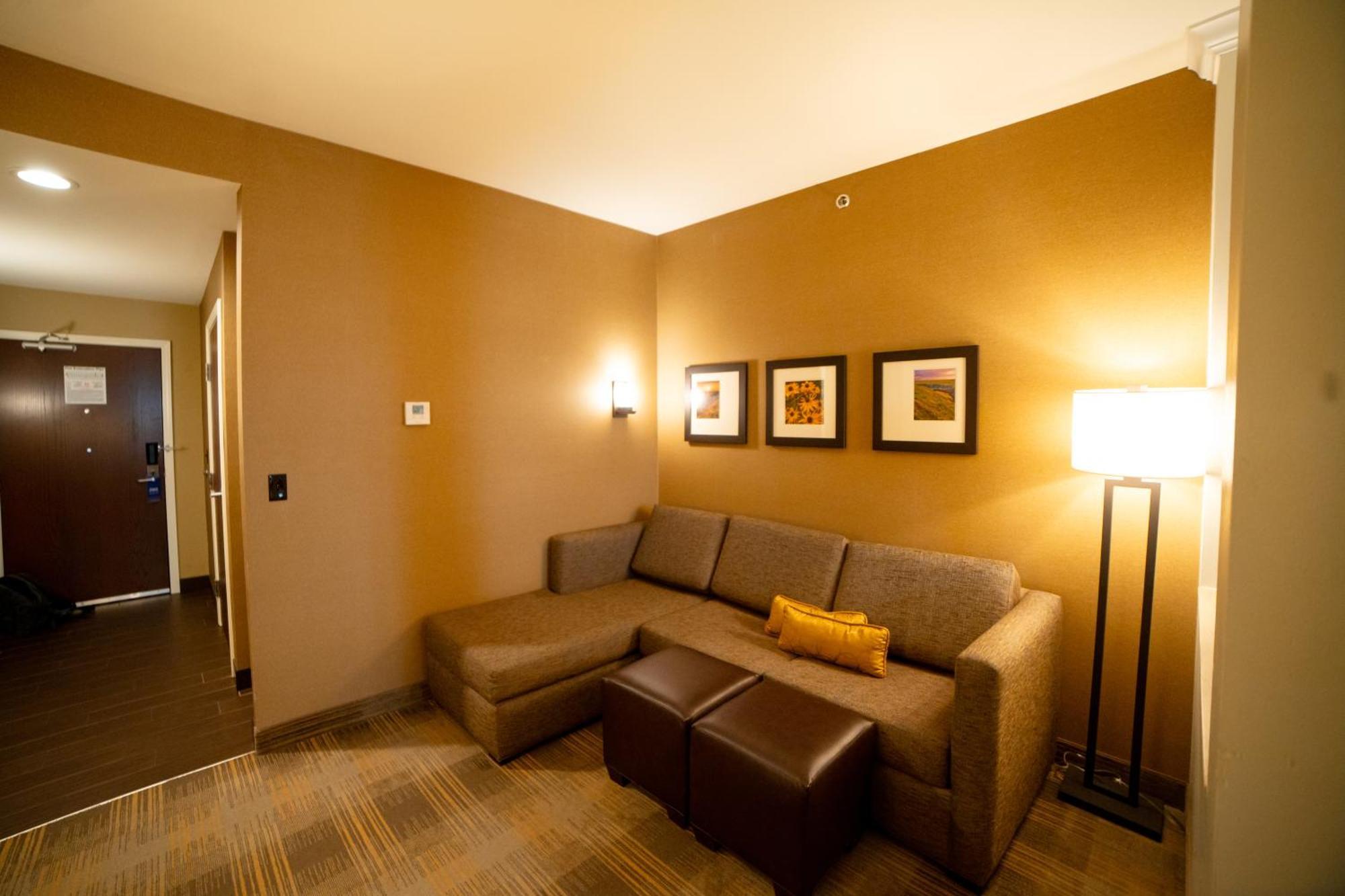 Comfort Suites University Brookings Eksteriør bilde
