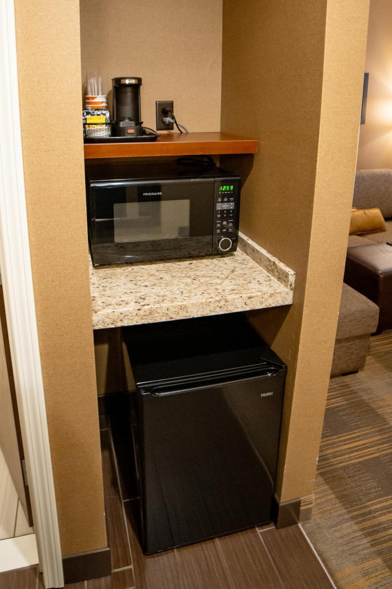 Comfort Suites University Brookings Eksteriør bilde