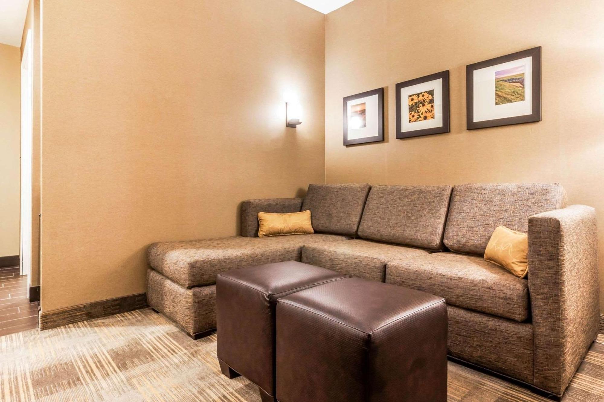 Comfort Suites University Brookings Eksteriør bilde