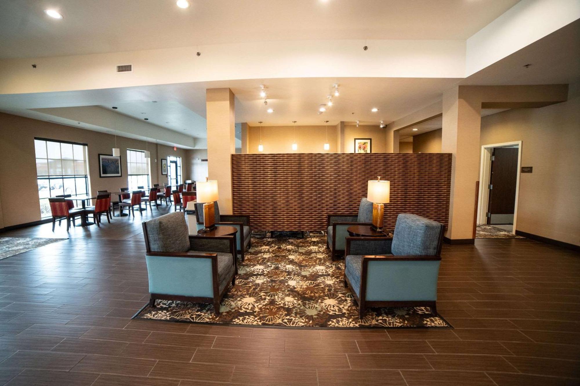 Comfort Suites University Brookings Eksteriør bilde